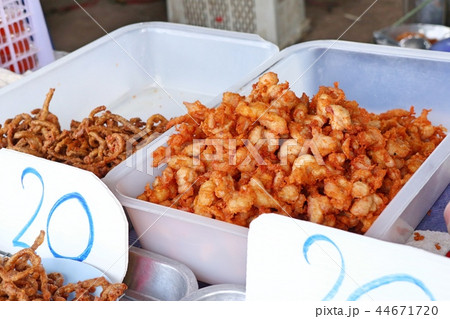 Fried chicken at street food Fried chicken at street food 44671720
