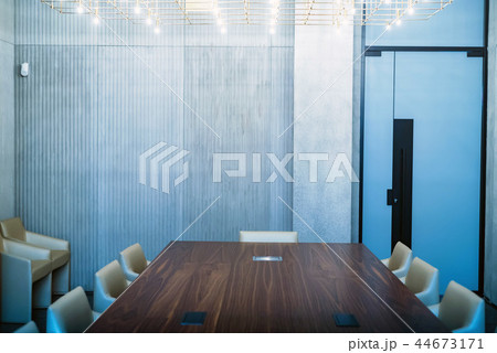 Empty conference room interior with table and chairs 44673171