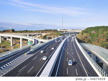 新東名高速道路-16196 新東名高速道路-16196 44674939