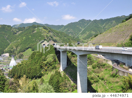 新東名高速道路-16250 44674971