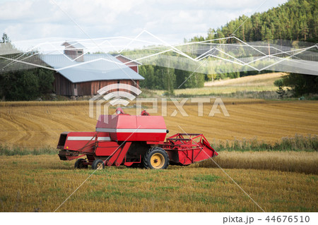 Self driving combine harvester. 44676510
