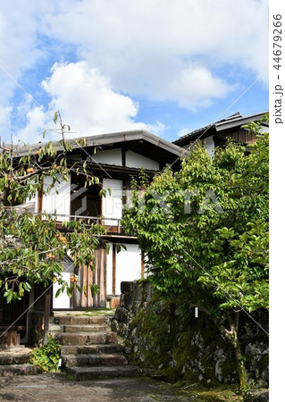 初秋の木曽路 44679266