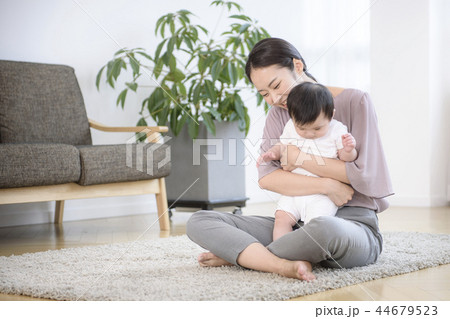 韓国人 育児 赤ちゃん 44679523