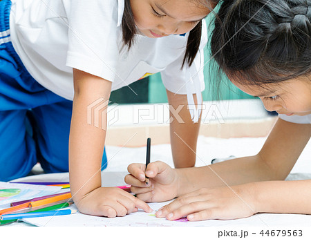 two sister girl writes to writing-books lessons 44679563