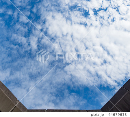 秋の季節 背景 バックグラウンド 44679638