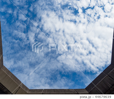 秋の季節 背景 バックグラウンド 44679639