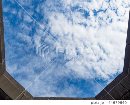 秋の季節 背景 バックグラウンド 44679640