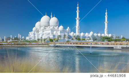 Sheikh Zayed Grand Mosque timelapse in Abu Dhabi, the capital city of United Arab Emirates Sheikh Zayed Grand Mosque timelapse in Abu Dhabi, the capital city of United Arab Emirates 44681908