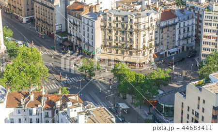 Aerial panorama above houses rooftops in a Paris timelapse 44683411