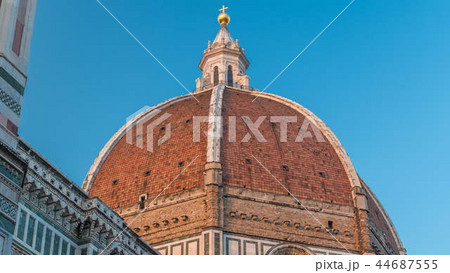 The dome of The Basilica di Santa Maria del Fiore timelapse which is the cathedral church Duomo of Florence in Italy The dome of The Basilica di Santa Maria del Fiore timelapse which is the cathedral church Duomo of Florence in Italy 44687555