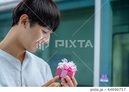 若い男 若い男性 韓国人 44690757