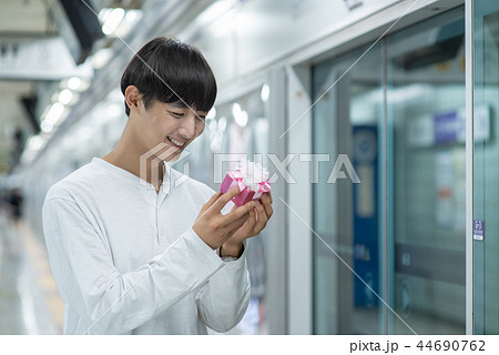 若い男 若い男性 韓国人 44690762