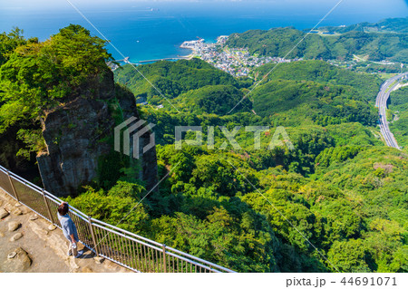 【千葉県】鋸山日本寺の山頂展望台　地獄のぞき 44691071