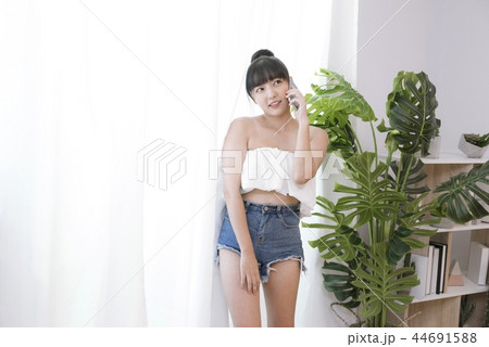 女性 メス 女の人 44691588