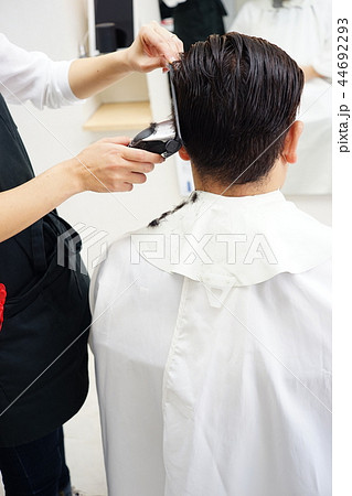 美容室シーン メンズカットイメージ Perming 写真素材の写真素材