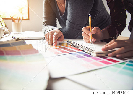 designer graphic creative ,creativity woman   44692616