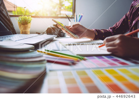 designer graphic creative ,creativity woman 44692643