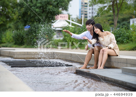 カップル デート 韓国人 44694939