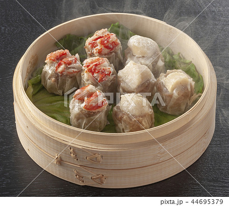 タラバガニとホタテのシュウマイ タラバガニとホタテのシュウマイ 44695379