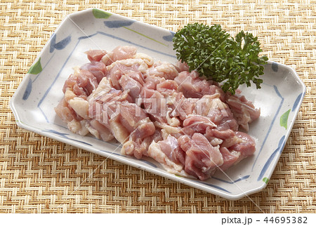 若鶏のもも肉 44695382
