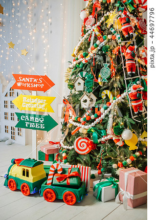 Christmas decorations garland tree home interior 44697796