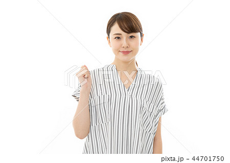 若い女性 笑顔 ガッツポーズ 若い女性 笑顔 ガッツポーズ 44701750