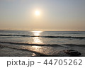 夕暮れ時の海 44705262