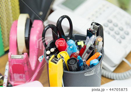 事務所のペン立て 44705875