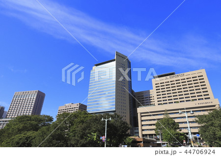 御茶ノ水駅（御茶ノ水橋口）とビル　 44706924