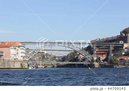 ポルトの町と世界遺産ドン・ルイス1世橋(6) 44709143