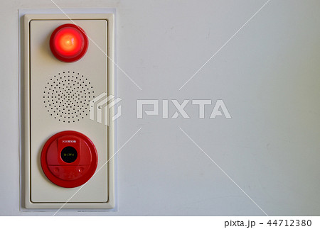 壁の火災報知器の写真素材 [44712380] - PIXTA