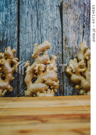 Fresh ginger Fresh ginger 44714685