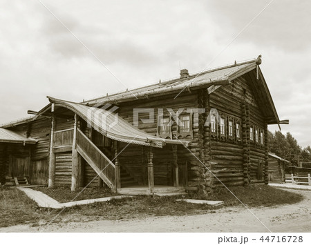 Old wooden house in North Russia 44716728