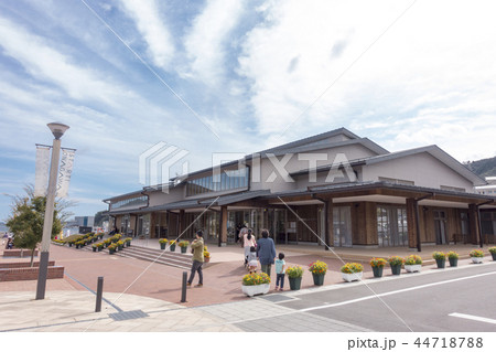 海が見える公園のまちシーパルピア女川日常の生活と非日常観光の交流女川駅前にぎわい拠点 44718788