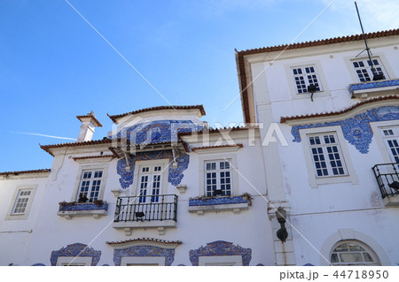 ポルトガルのアヴェイロの旧駅舎アズレージョ 44718950