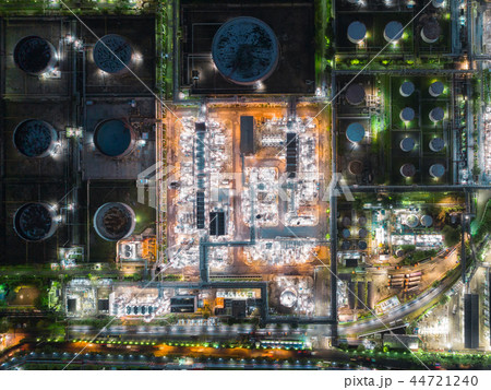 Oil refinery factory at night for energy or gas. 44721240