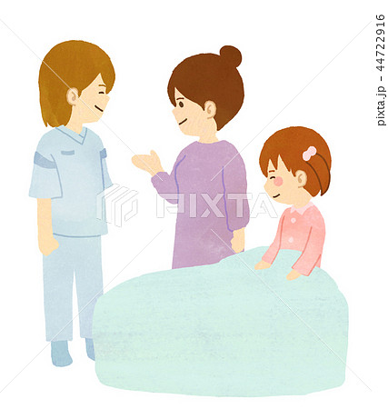 【医療】母親と子供と看護師の説明 44722916