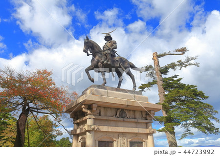 青葉城の伊達政宗像 44723992