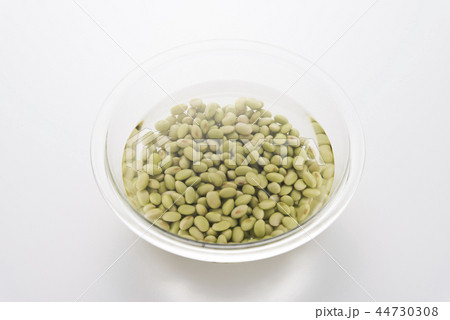 浸し豆を水で戻す 浸し豆を水で戻す 44730308