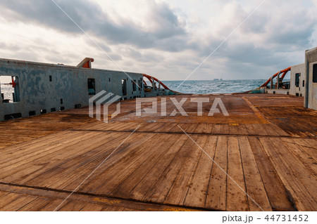 Anchor handling Tug Supply AHTS vessel deck 44731452