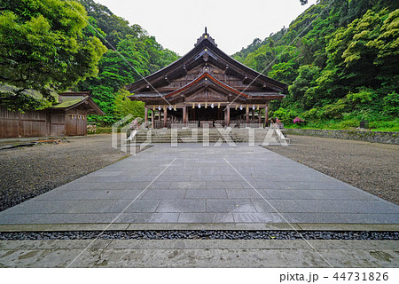 雨の美保神社（島根県） 44731826