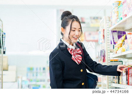 コンビニ(女子高生) コンビニ(女子高生) 44734166