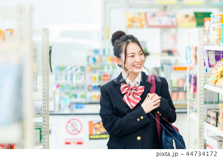 コンビニ(女子高生) コンビニ(女子高生) 44734172