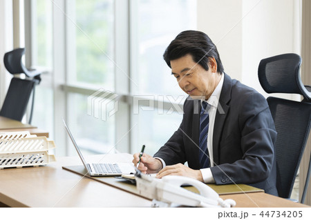 ビジネスマン 男性 ビジネスマン 男性 44734205