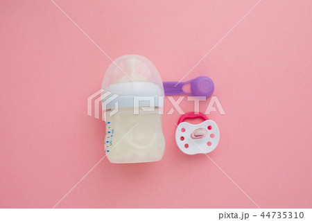 preparation of mixture baby feeding 44735310