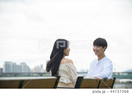 カップル デート 韓国人 44737268