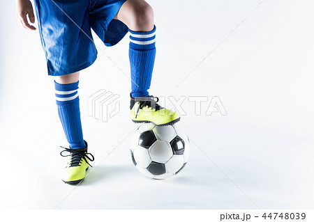 サッカー少年 44748039