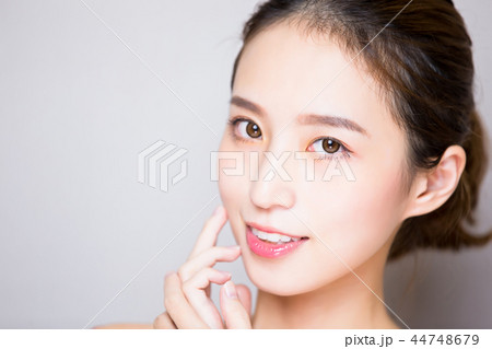 beauty skin care woman 44748679