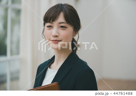 young woman young woman 44761488