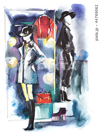 Casual clothing shop in shopping mall. Mannequins standing in store window display. 44769062